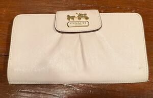 Vintage Coach White Leather Solid Logo Snap Tri-Fold Credit Card Wallet AS IS